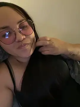 Snapshot of antoniamiller69 chatting on November 7, 2:33 am antoniamiller69 online show from November 7, 2:33 am