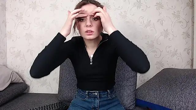 evaa here  online show from March 7, 8:00 am