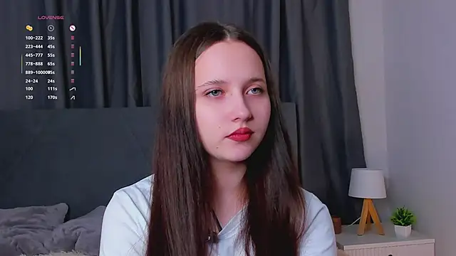 NadiaGnegy online show from October 29, 1:13 pm