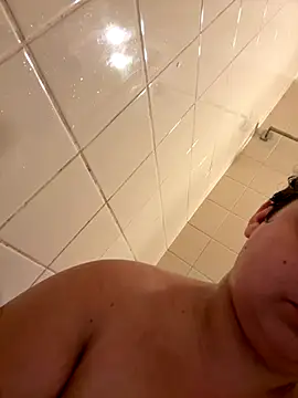 Snapshot of menina_coimbrinha chatting on October 15, 9:09 am menina coimbrinha online show from October 15, 9:09 am