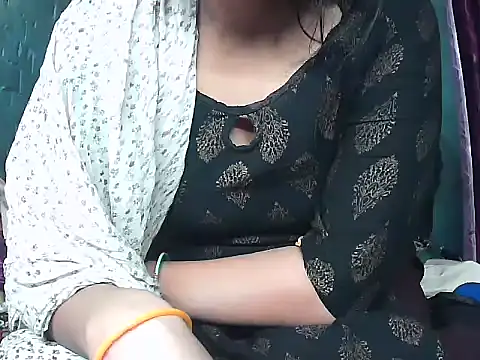 Snapshot of diksha--s chatting on December 20, 10:06 pm diksha--s online show from December 20, 10:06 pm