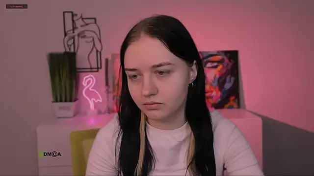 Snapshot of miki_ti chatting on November 16, 9:26 am miki ti online show from November 16, 9:26 am