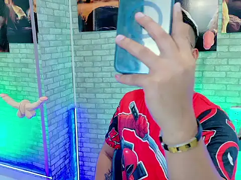 ThomasAxel online show from November 7, 9:04 pm