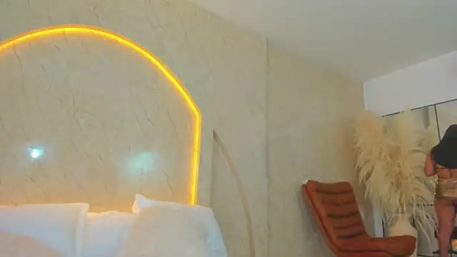 Antonella Russo1 online show from December 16, 1:49 pm