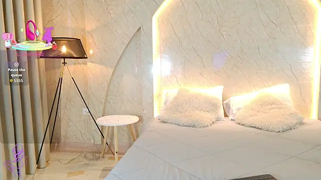 Antonella Russo1 online show from March 23, 1:04 pm