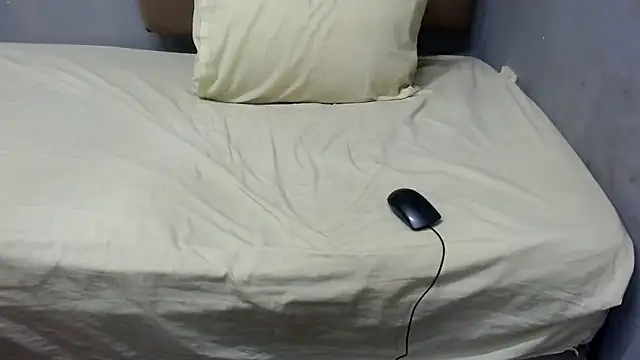 SweetDivaXX online show from November 15, 9:11 pm