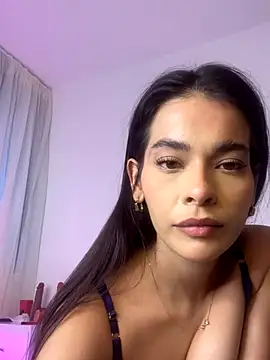 Snapshot of Esmeraldalcl chatting on November 15, 10:26 pm Esmeraldalcl online show from November 15, 10:26 pm