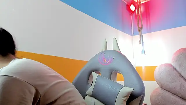 Snapshot of moon_winy chatting on October 25, 11:40 am moon winy online show from October 25, 11:40 am