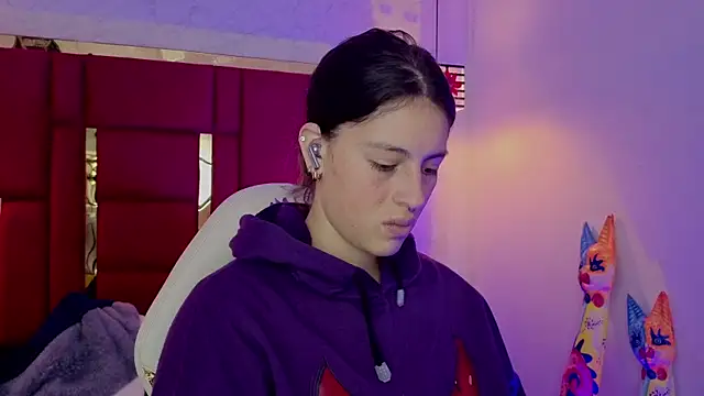 moon winy online show from April 10, 11:59 am