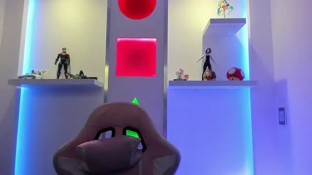 Snapshot of Lullaby_Charade chatting on November 12, 11:43 am Lullaby Charade online show from November 12, 11:43 am