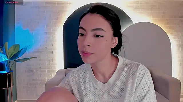 ChristineFord  online show from October 30, 12:39 pm