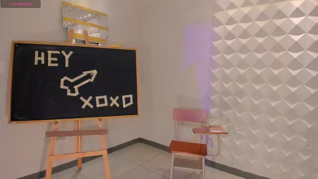 Snapshot of ScarlettBlaze_ chatting on October 31, 1:01 pm ScarlettBlaze online show from October 31, 1:01 pm