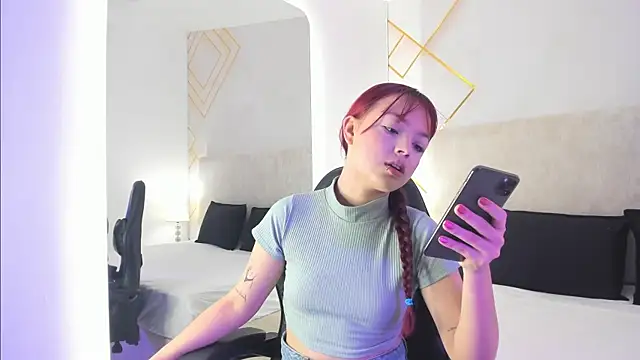 Martinaa Garcia online show from December 2, 7:42 pm