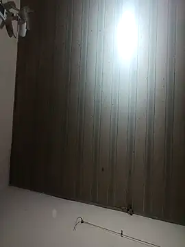 Snapshot of bullamon6549 chatting on October 27, 5:39 pm bullamon6549 online show from October 27, 5:39 pm