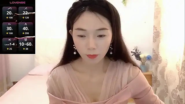 Snapshot of Keke-Baby170 chatting on November 16, 7:47 am Keke-Baby170 online show from November 16, 7:47 am