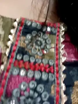 Vanshika1432 online show from October 18, 1:56 pm