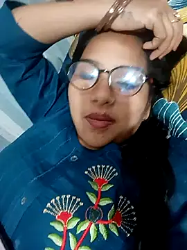 Vanshika1432 online show from October 24, 5:09 pm