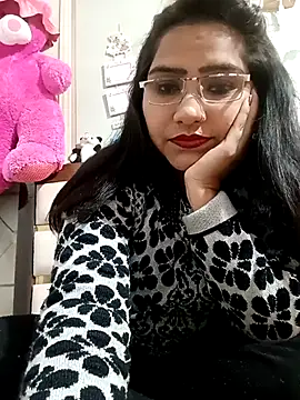 Vanshika1432 online show from December 22, 10:45 am