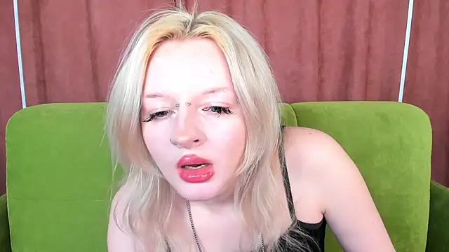 AlessaKiss online show from October 25, 1:35 am