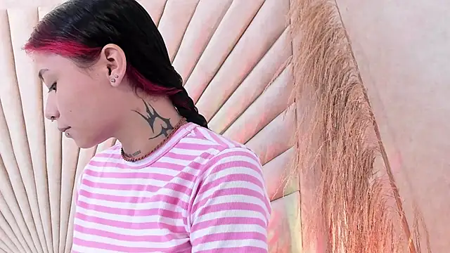 Emma duff online show from October 29, 12:29 pm