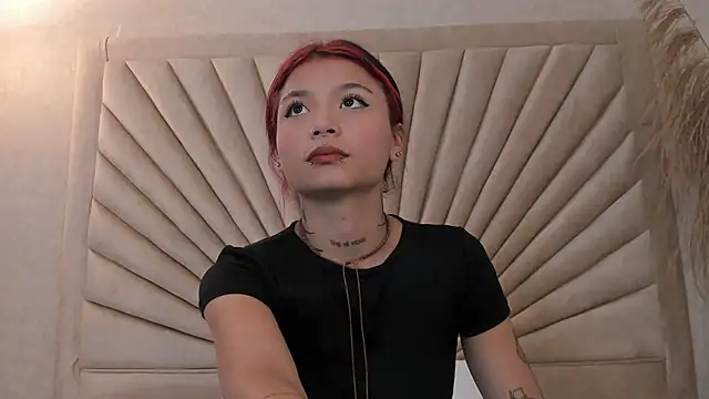 Emma duff online show from November 1, 12:51 pm