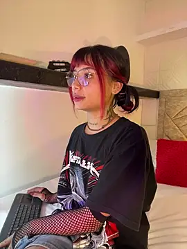 Emma duff online show from April 14, 7:42 pm