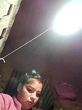 Snapshot of M-MAYA chatting on December 14, 6:12 pm M-MAYA online show from December 14, 6:12 pm