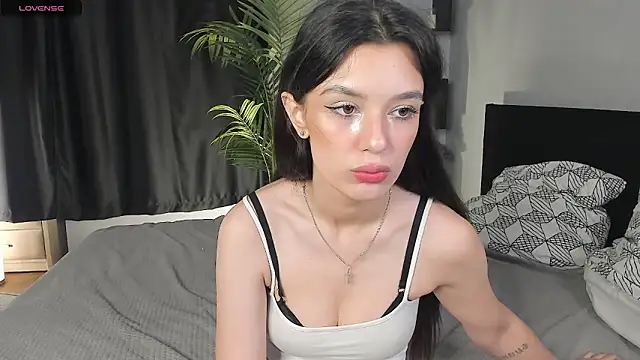 Snapshot of DemetraSadahiro chatting on November 29, 9:34 am DemetraSadahiro online show from November 29, 9:34 am