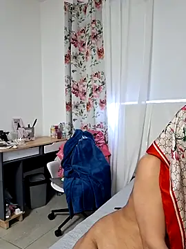 Snapshot of Your_Desires07 chatting on November 25, 5:07 am Your Desires07 online show from November 25, 5:07 am