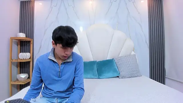 hoot booys  online show from February 2, 8:07 pm