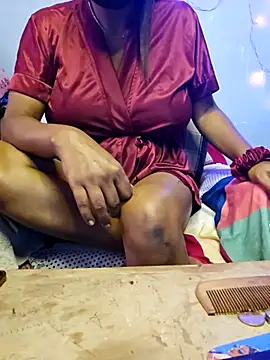 Snapshot of Desi_Maya69 chatting on December 2, 8:08 am Desi Maya69 online show from December 2, 8:08 am