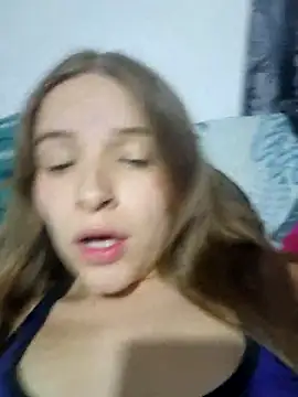 bambiluly online show from November 6, 10:21 pm