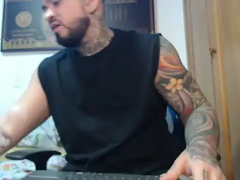 Snapshot of stefanodangelo chatting on November 4, 1:48 am stefanodangelo online show from November 4, 1:48 am