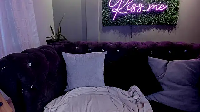 Snapshot of lovenatasha_ chatting on December 3, 7:56 pm lovenatasha online show from December 3, 7:56 pm