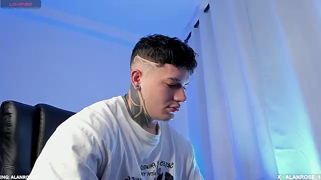 AlanRose01 online show from November 27, 1:57 pm