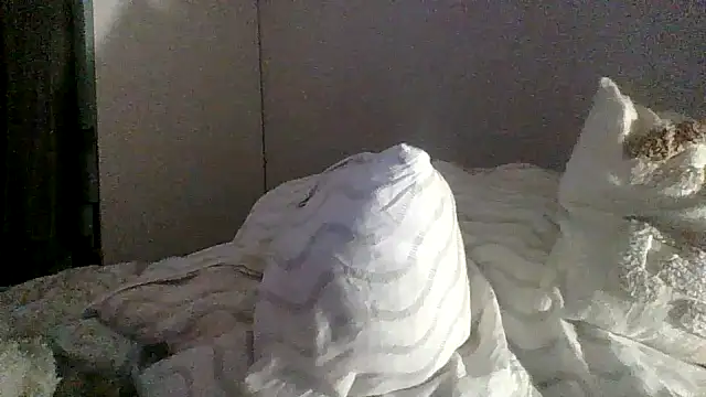 Lolaaa17740 online show from November 24, 11:37 pm