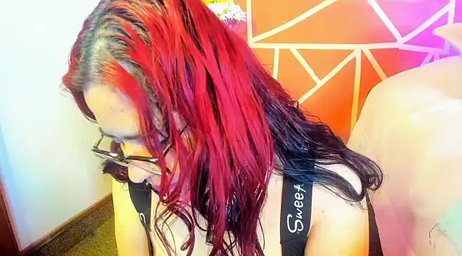 Snapshot of Violetafetish-dirty chatting on February 26, 1:00 am Violetafetish-dirty online show from February 26, 1:00 am