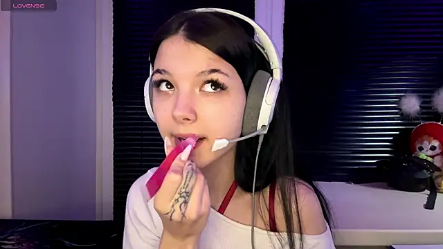 HanaMantanaDell online show from November 27, 3:03 pm