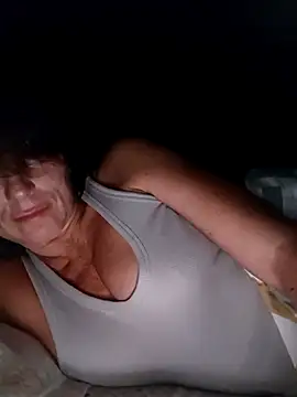 Snapshot of Luna_7777 chatting on October 26, 11:09 pm Luna 7777 online show from October 26, 11:09 pm