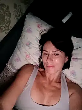 Snapshot of Luna_7777 chatting on October 27, 9:52 pm Luna 7777 online show from October 27, 9:52 pm