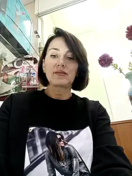 Snapshot of Luna_7777 chatting on October 28, 2:42 pm Luna 7777 online show from October 28, 2:42 pm