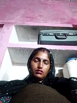 Snapshot of Pooja_shre chatting on November 11, 2:17 pm Pooja shre online show from November 11, 2:17 pm