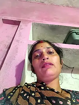 Snapshot of Pooja_shre chatting on November 29, 4:32 pm Pooja shre online show from November 29, 4:32 pm