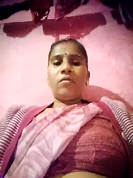 Snapshot of OliveGreen22 chatting on November 9, 1:26 am OliveGreen22 online show from November 9, 1:26 am