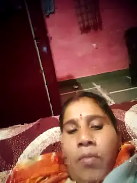 Snapshot of OliveGreen22 chatting on November 22, 1:59 am OliveGreen22 online show from November 22, 1:59 am