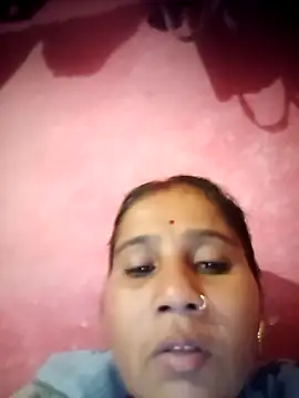 Snapshot of OliveGreen22 chatting on November 23, 1:27 am OliveGreen22 online show from November 23, 1:27 am