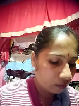 Snapshot of OliveGreen22 chatting on December 2, 1:55 am OliveGreen22 online show from December 2, 1:55 am