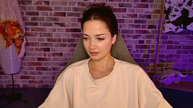 Snapshot of KiraVair chatting on November 25, 5:18 am KiraVair online show from November 25, 5:18 am