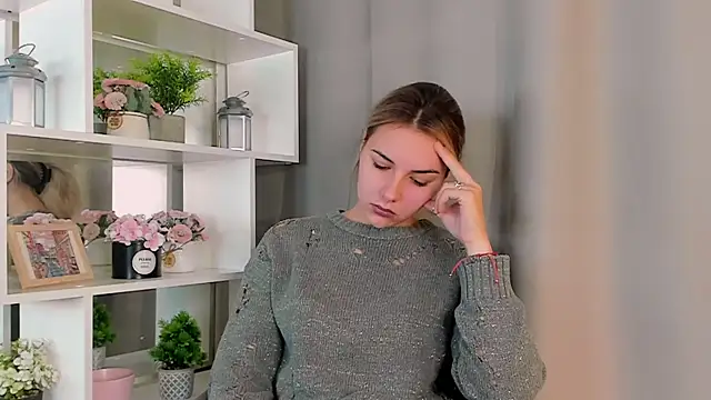 Snapshot of NicolBadena chatting on October 19, 8:59 am NicolBadena online show from October 19, 8:59 am