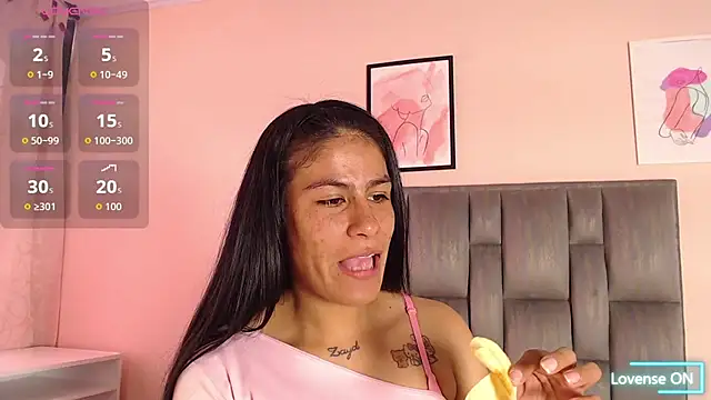 Ailyn8 online show from October 20, 9:04 pm